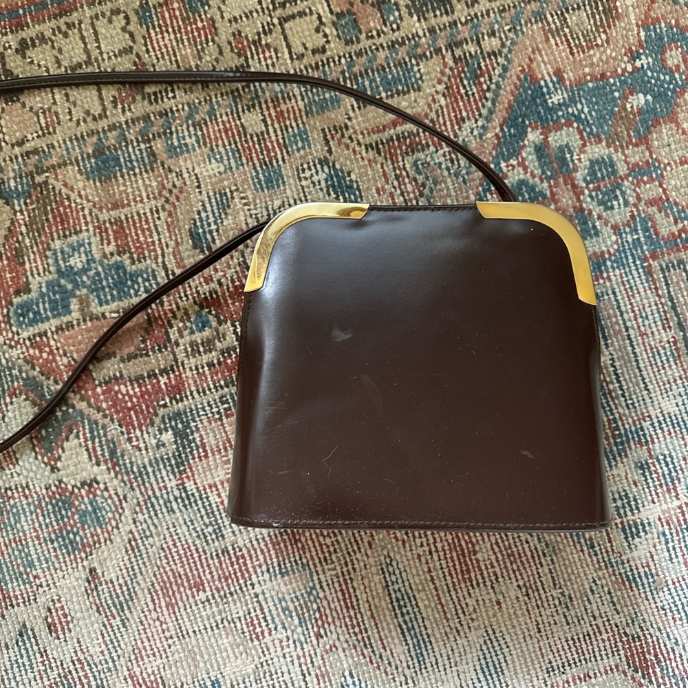 Vintage brown leather purse with gold detailing